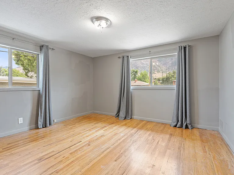 525 Monroe Blvd — Photo 9