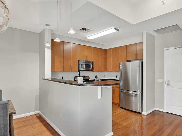 1390 Kenyon St NW #813 — Photo 4