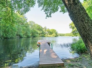 11 Dassance Dr, Foxboro, MA 02035