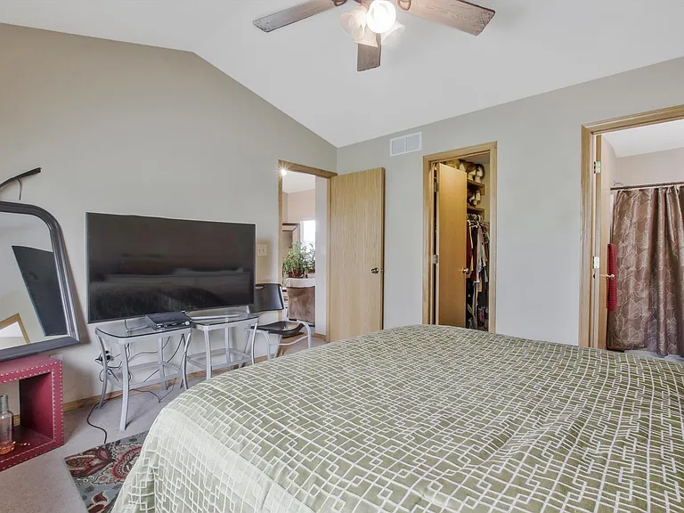 2314 N Shefford Cir — Photo 22