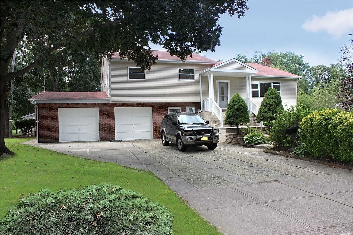 18 Iroquois Ln, Commack, NY 11725 Zillow