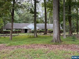 5 Elden Dr, Saddle River, NJ 07458