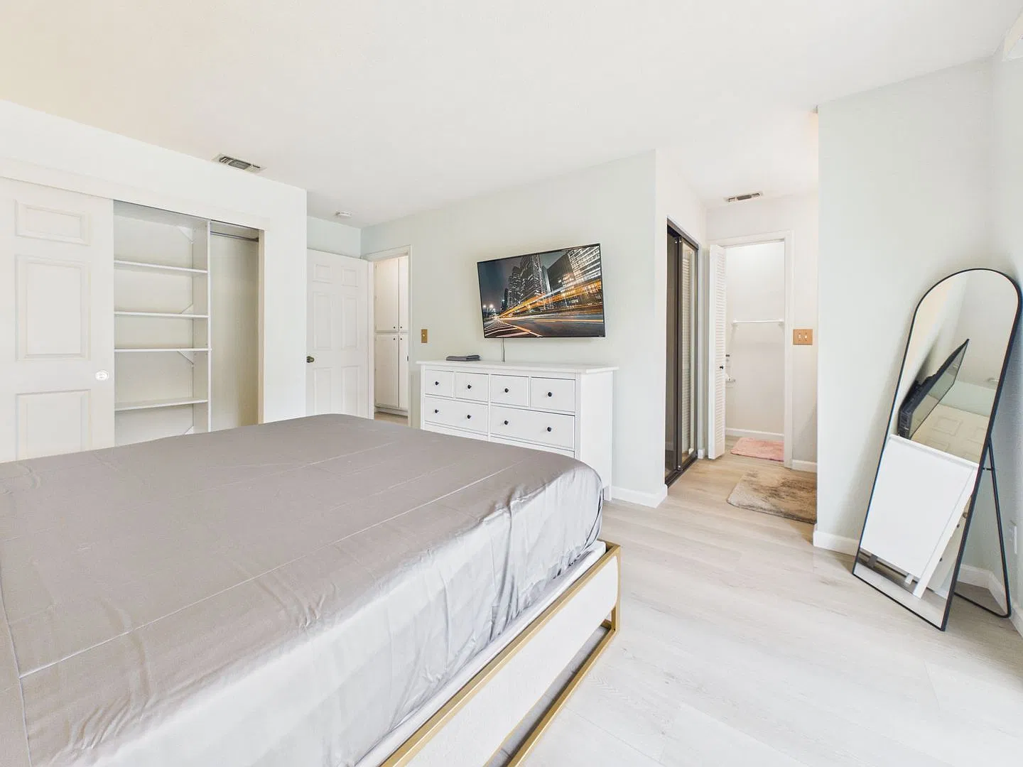 Furnished Single-story 3Bd/2Ba near Sutter Roseville with a office and garden — Photo 3