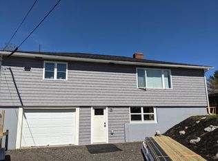 21 Eddyway St, Bangor, ME 04401