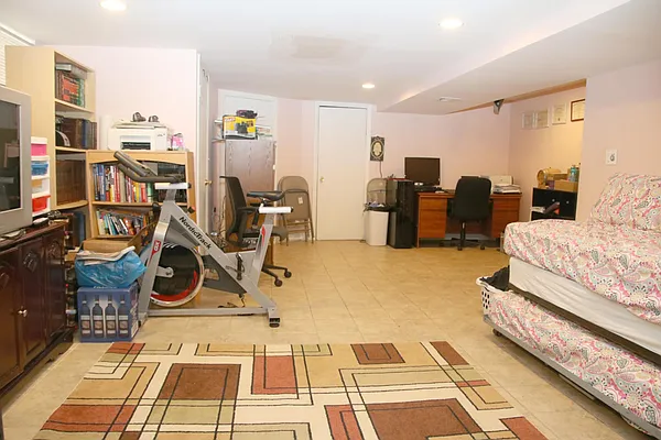 Sold by Fillmore | media 3