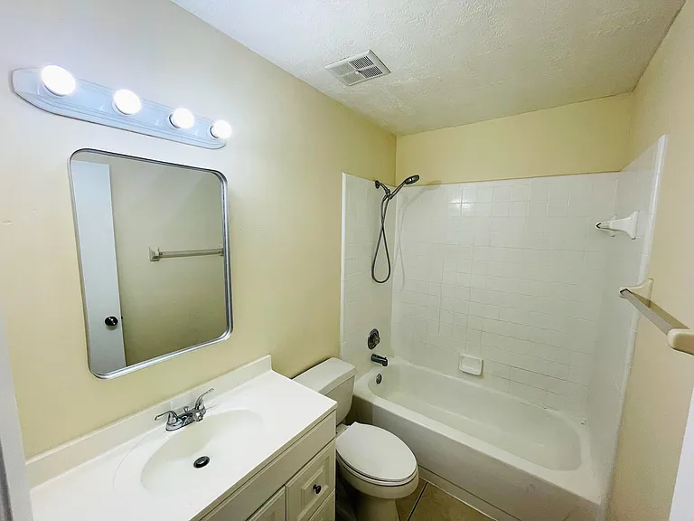 2708 Fern Palm Dr — Photo 10