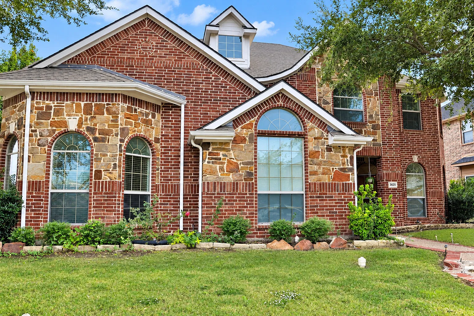 4 bed, 3.5 bath, 3786 sqft, $3,300 — Photo 1