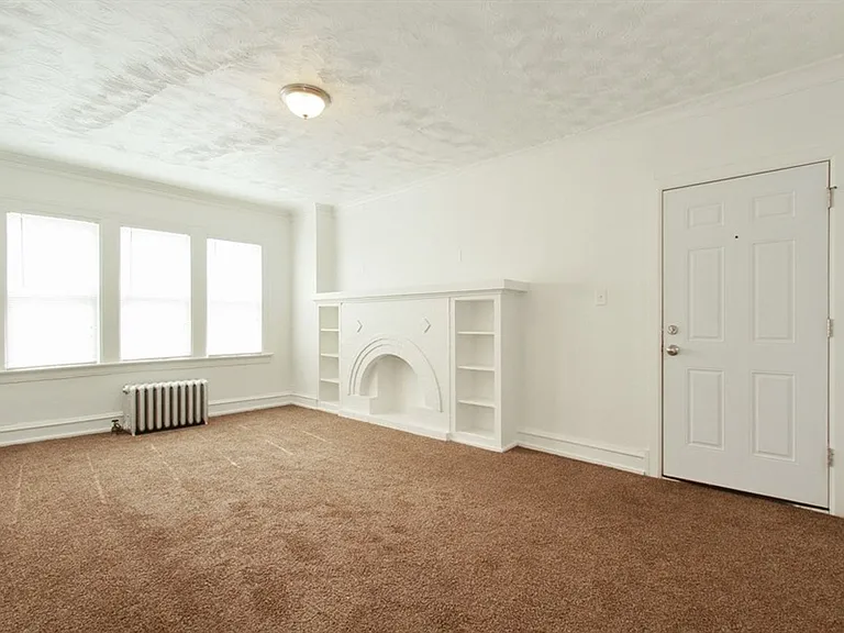 7956 S Burnham — Photo 9