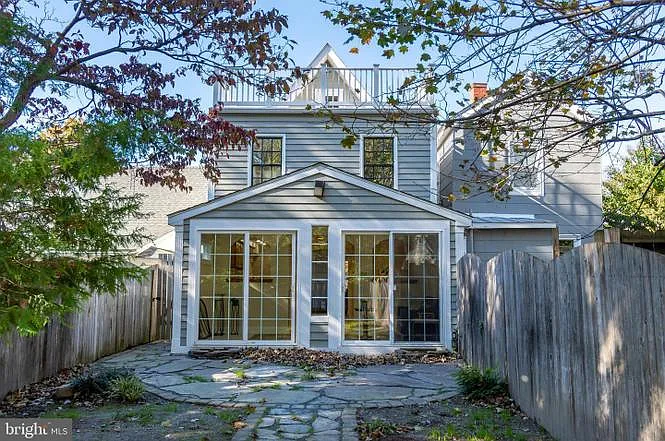 103 S College Ave — Photo 33