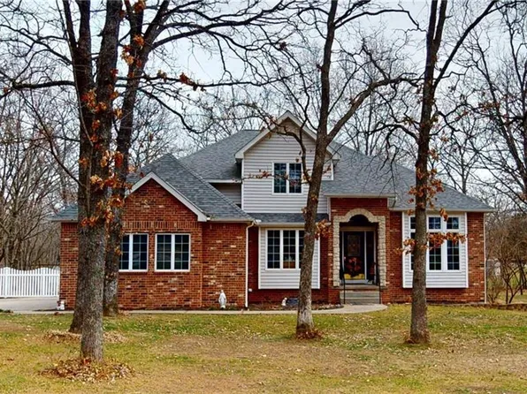 18301 S 1445th Rd, Nevada, MO 64772