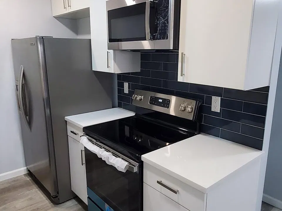 Unit A: Upgraded modern appliances!