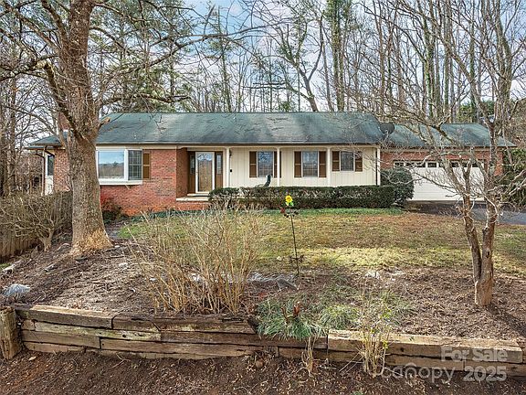 2nd image of 9 Carolewood Dr