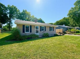 2805 Coral Dr, Hobart, IN 46342