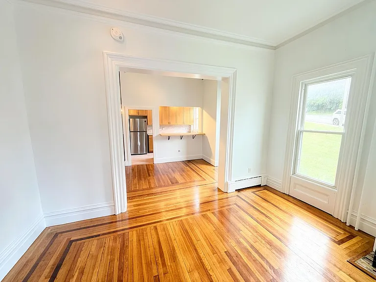 834 Warren St #1 — Photo 4