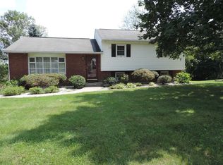 15 Carroll Dr, Wappingers Falls, NY 12590