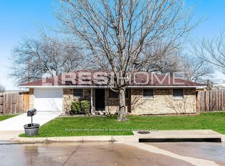 801 Crockett St, Midlothian, TX 76065