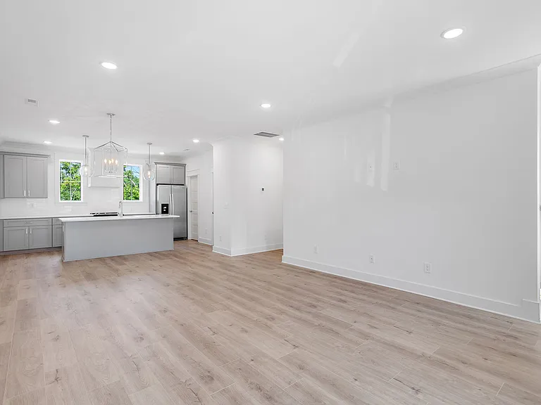2036 Maple View Ln — Photo 13