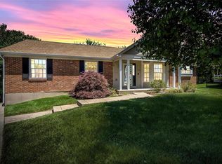 932 Weatherstone Dr, Saint Charles, MO