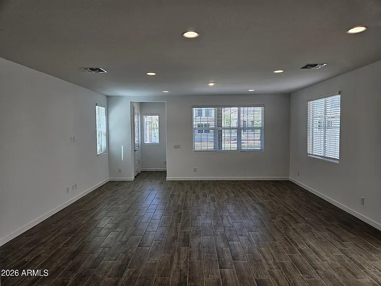 3357 S Primrose Ave — Photo 12
