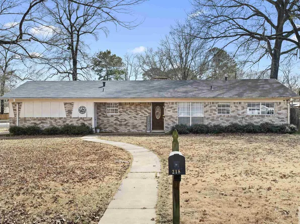 218 Redwood Dr, Texarkana, TX 75501