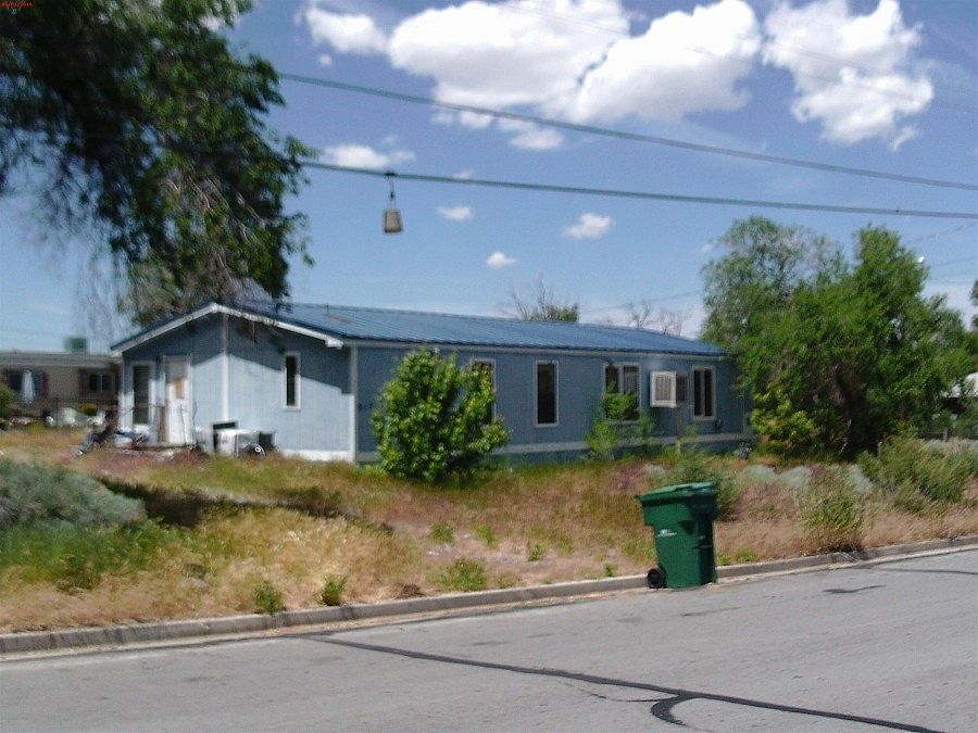 2nd image of 215 Kennedy Dr