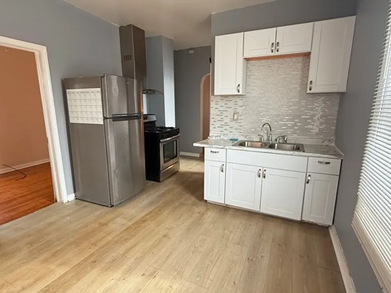 8224 S Muskegon Ave — Photo 14
