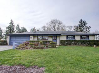 17321 W Horizon Dr, New Berlin, WI 53146