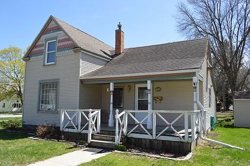 2 bed, 1003 sqft, $900 — Photo 1