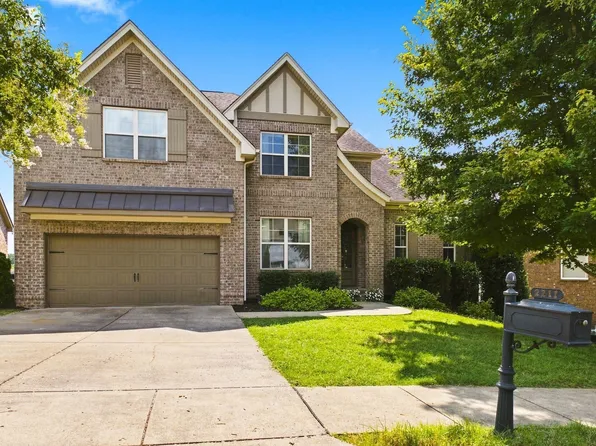 2211 Chantry Place Ln, Thompsons Station, TN 37179