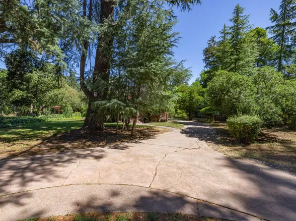 4919 E Morada Ln, Stockton, CA 95212