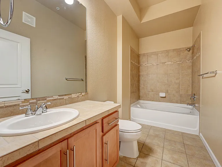 7820 Inverness Blvd — Photo 17