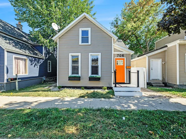 706 Alpine Ave NW, Grand Rapids, MI 49504