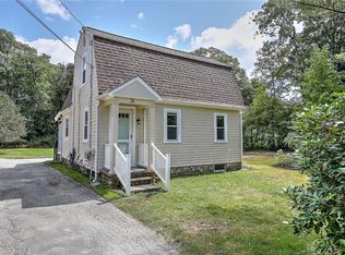 74 Crandall Rd, Tiverton, RI 02878