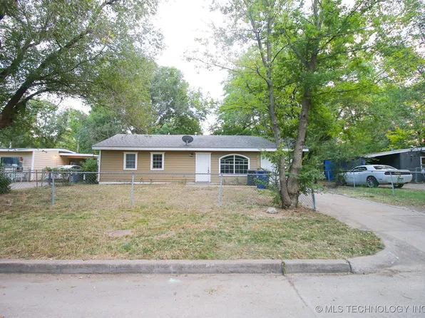 2820 E 42nd Pl N, Tulsa, OK 74110