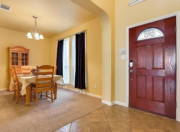 5th image of 1203 Laurel Oak Trl
