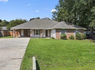 13 Woodlawn Dr, Covington, LA 70433
