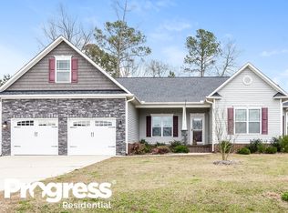 32 Sharpstone Ln, Clayton, NC 27527