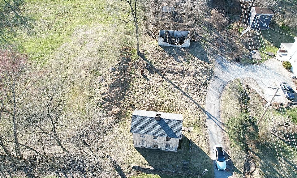 1st image of 101 Cedar St