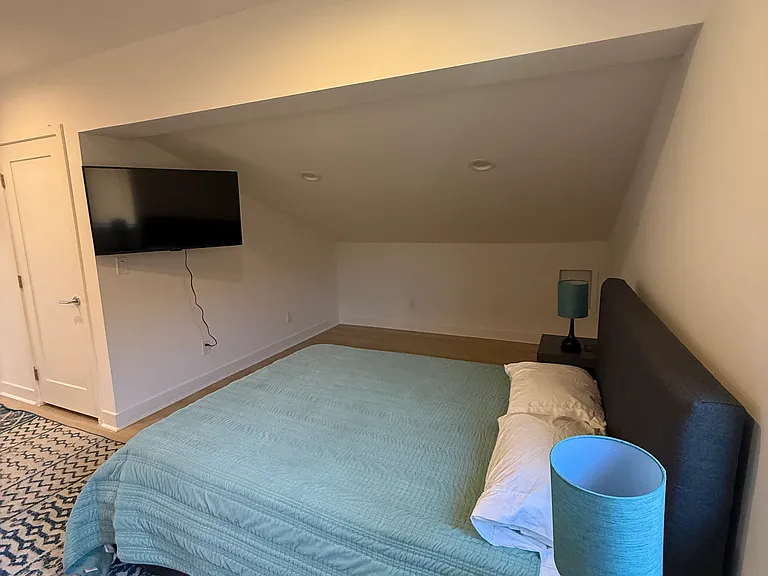 1140 Pearl St — Photo 25