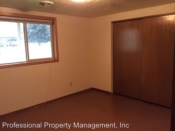 5th image of 806 Spartan Dr APT D