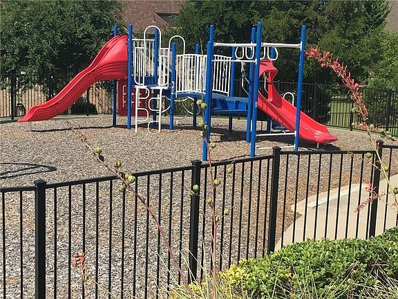 4th image of B74 Lakeview Dr