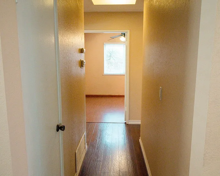 1943 S Belle Ave — Photo 5