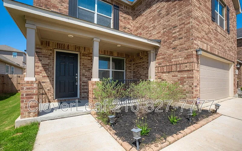 3 bed, 2.5 bath, 2204 sqft, $1,947 — Photo 3