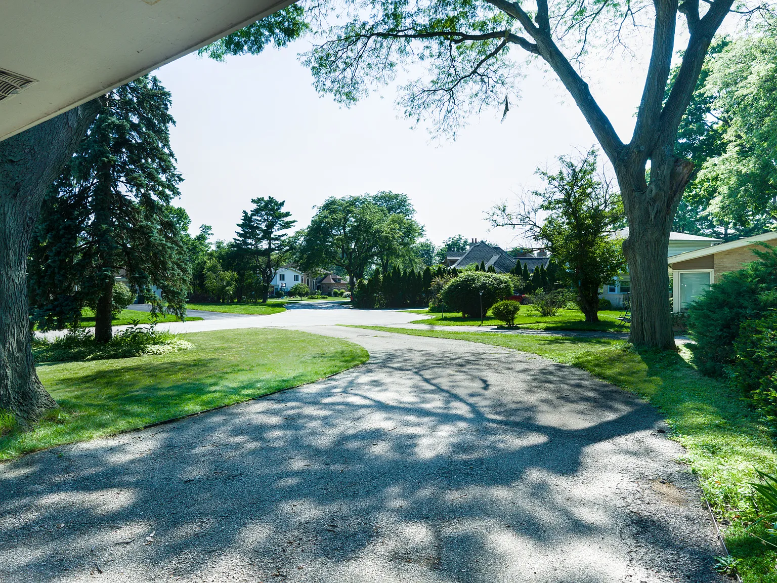 3 bed, 2.5 bath, 1528 sqft, $3,900 — Photo 2