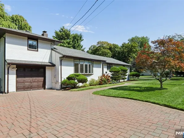 4 Marconi Street, Tenafly, NJ 07670