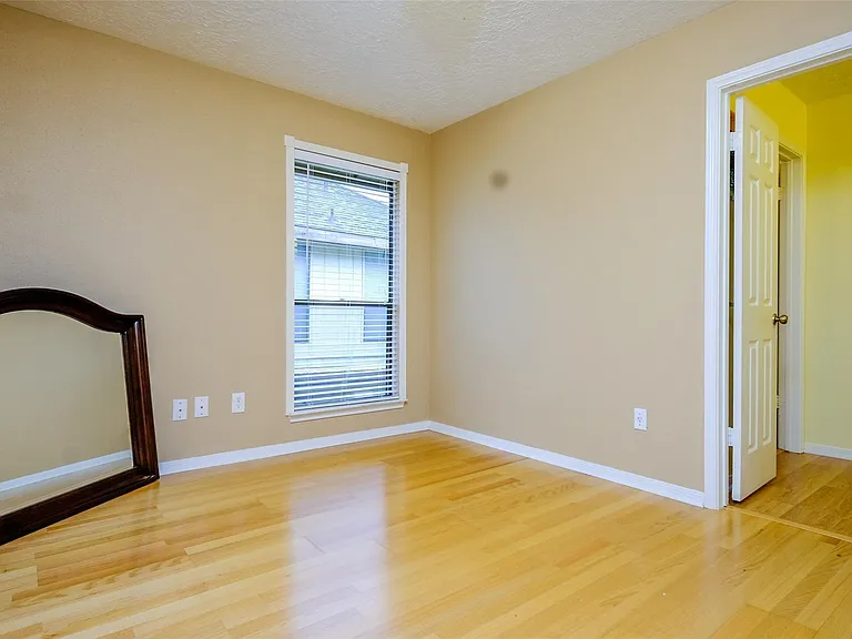 2520 Hadley Cir — Photo 10