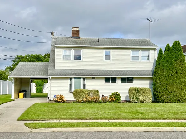 471 Division Ave, Hicksville, NY 11801
