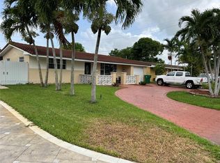 2624 Tarpon Dr, Miramar, FL 33023