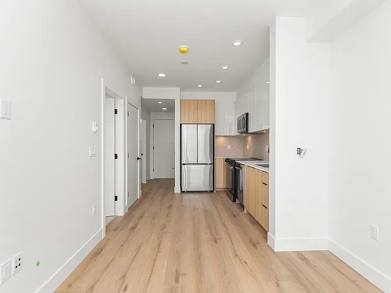 20769 Fraser Hwy #614 — Photo 16