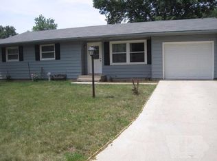 713 Hyland Ave, Cherokee, IA 51012